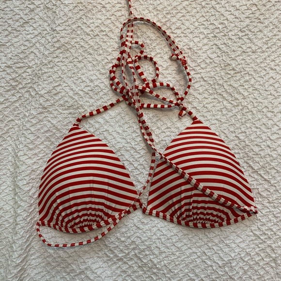 Swim suit !! - Picture 2 of 3